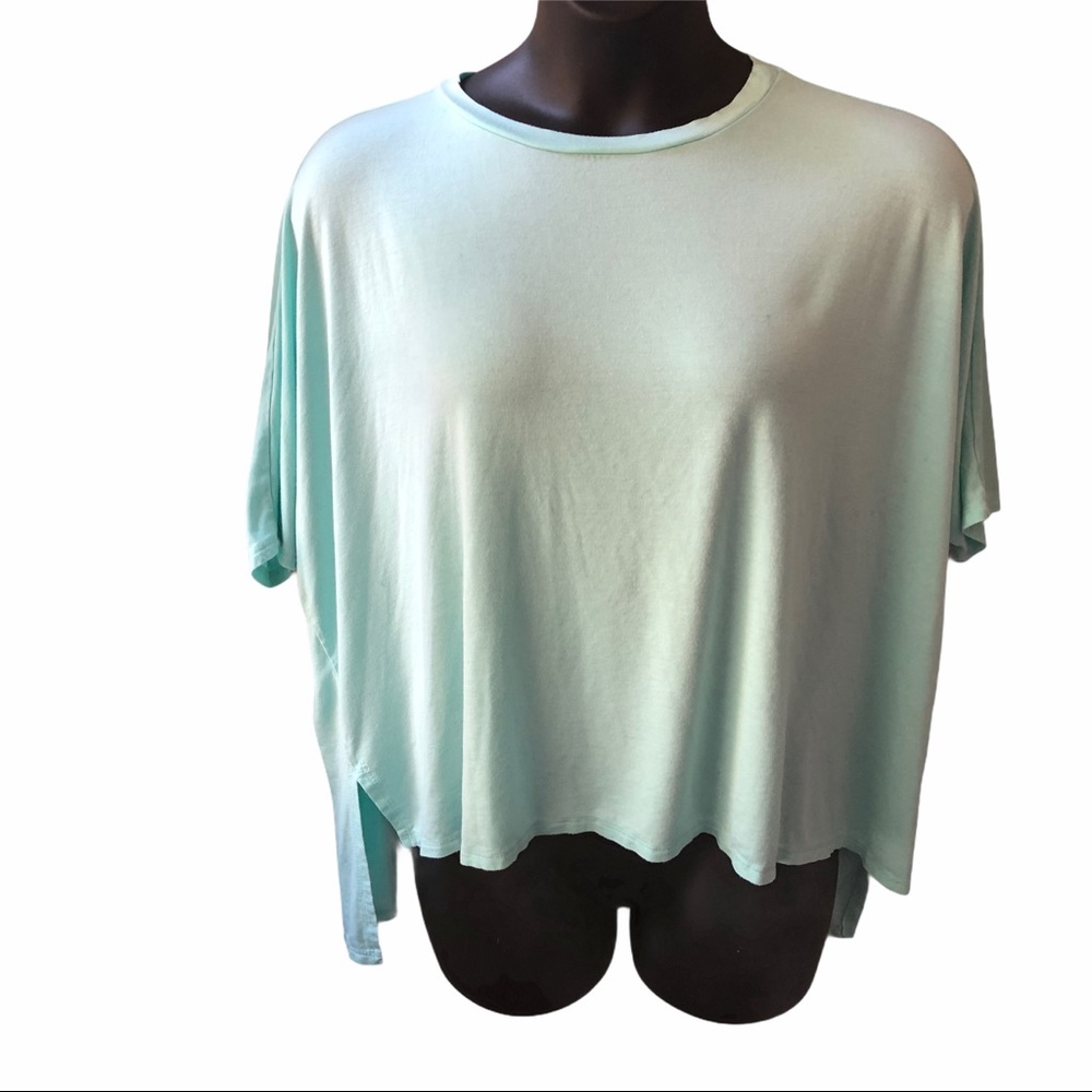Reborn J High/Low Shirt Size L